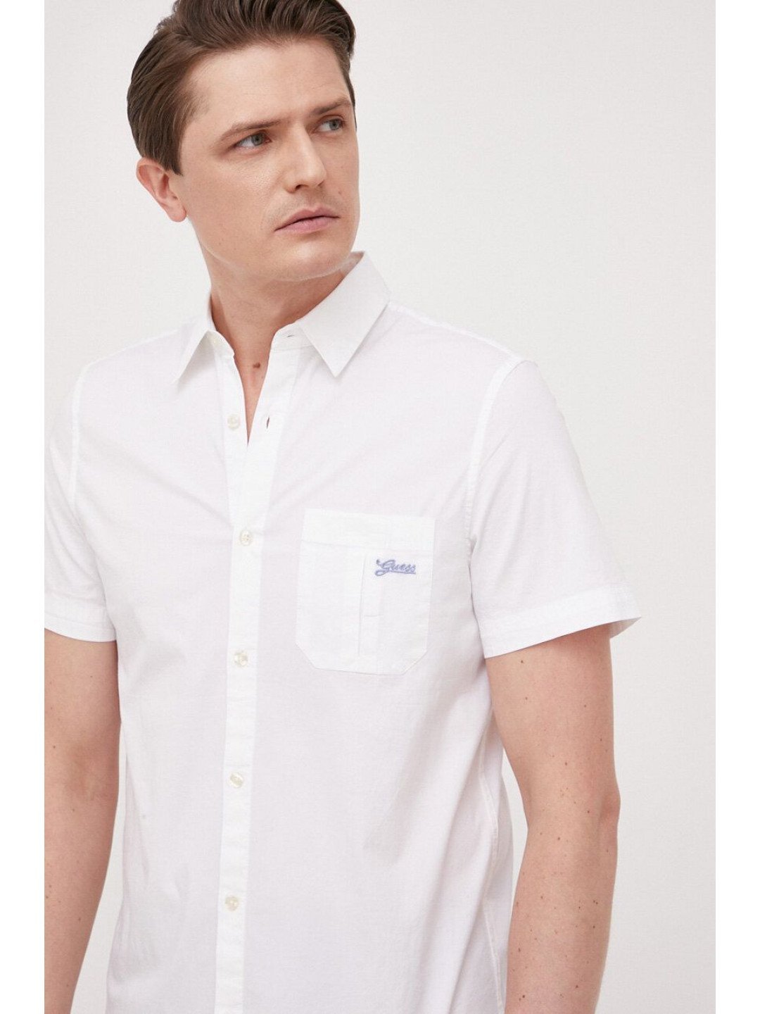 Košile Guess pánská bílá barva slim s klasickým límcem