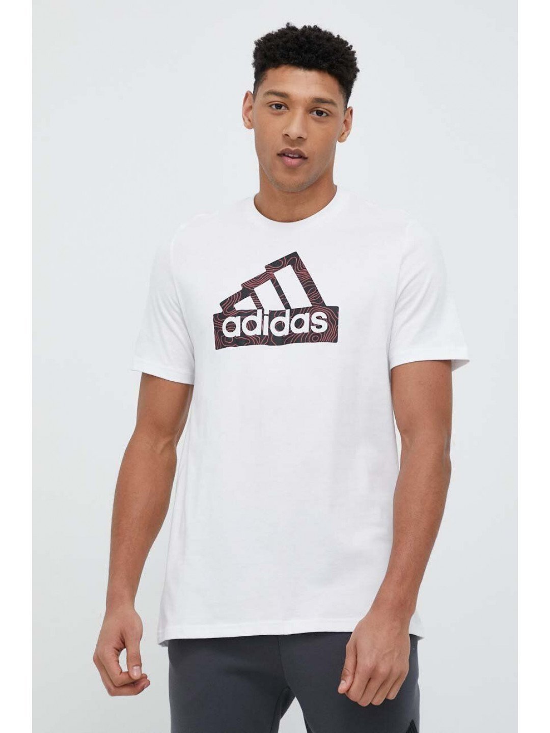 Bavlněné tričko adidas bílá barva s potiskem