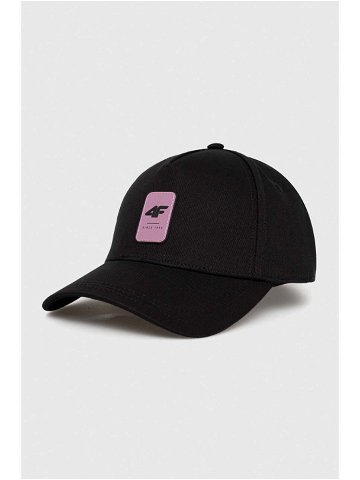 Bavlněná baseballová čepice 4F černá barva s aplikací