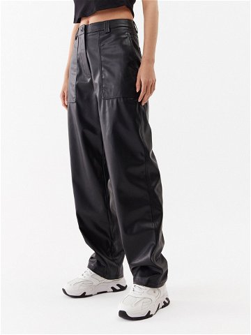 Calvin Klein Jeans Kalhoty z imitace kůže J20J221385 Černá Regular Fit