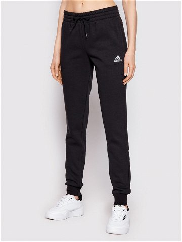 Adidas Teplákové kalhoty Essentials Fleece GM5547 Černá Regular Fit