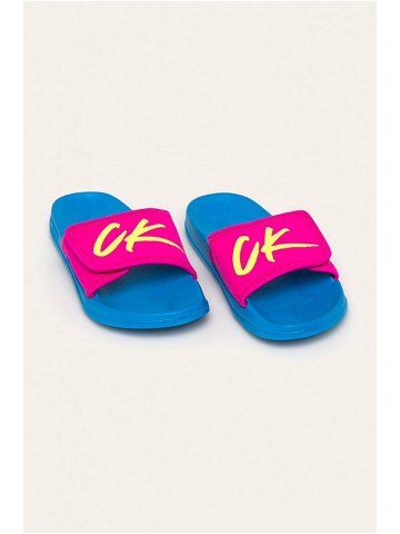 Pantofle KW0KW01028-CEU modrorůžová – Calvin Klein modro-růžová 39 40
