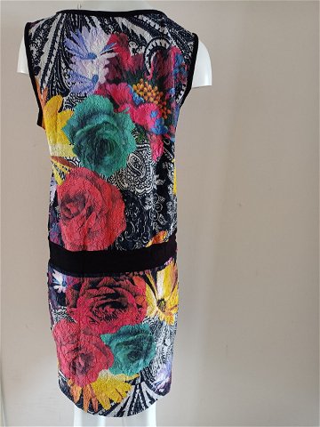 Dámské šaty s květinovým vzorem 89325 – Litex černá s růžovou M