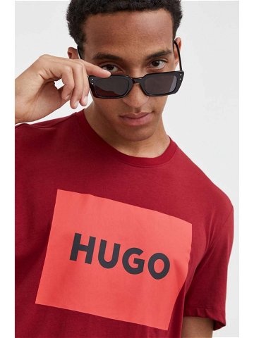 Bavlněné tričko HUGO vínová barva s potiskem 50467952