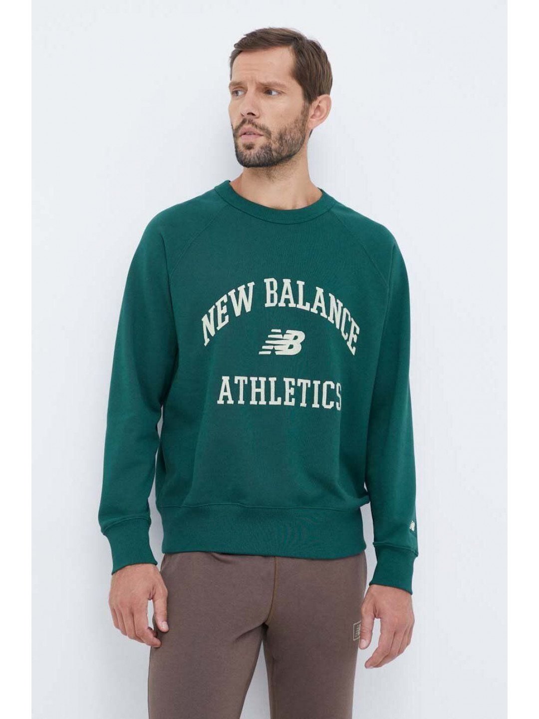 Bavlněná mikina New Balance pánská zelená barva s aplikací