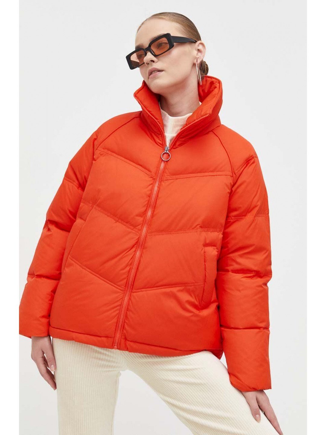 Bunda Billabong dámská oranžová barva zimní oversize