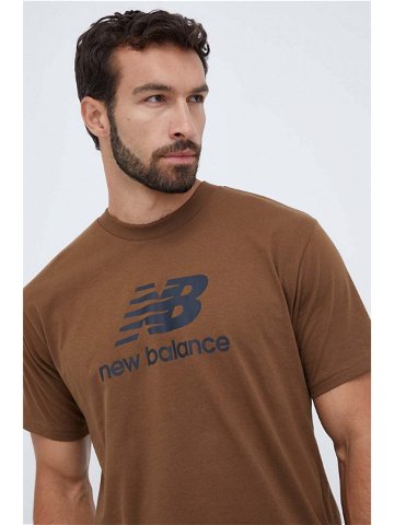 Bavlněné tričko New Balance hnědá barva s potiskem