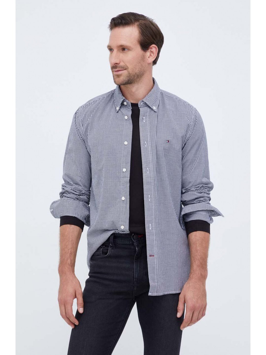 Bavlněná košile Tommy Hilfiger černá barva regular s límečkem button-down