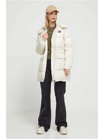 Péřová bunda Tommy Jeans dámská béžová barva zimní DW0DW16573