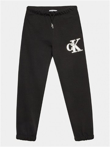 Calvin Klein Jeans Teplákové kalhoty Metallic IG0IG02287 Černá Regular Fit