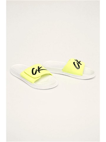Pantofle model 8397721 – Calvin Klein Velikost 43 44 Barvy bílo-žlutá
