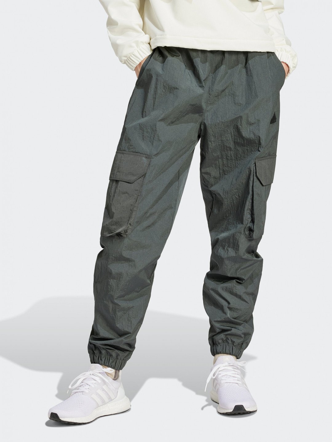 Adidas Teplákové kalhoty City Escape IS3018 Zelená Loose Fit