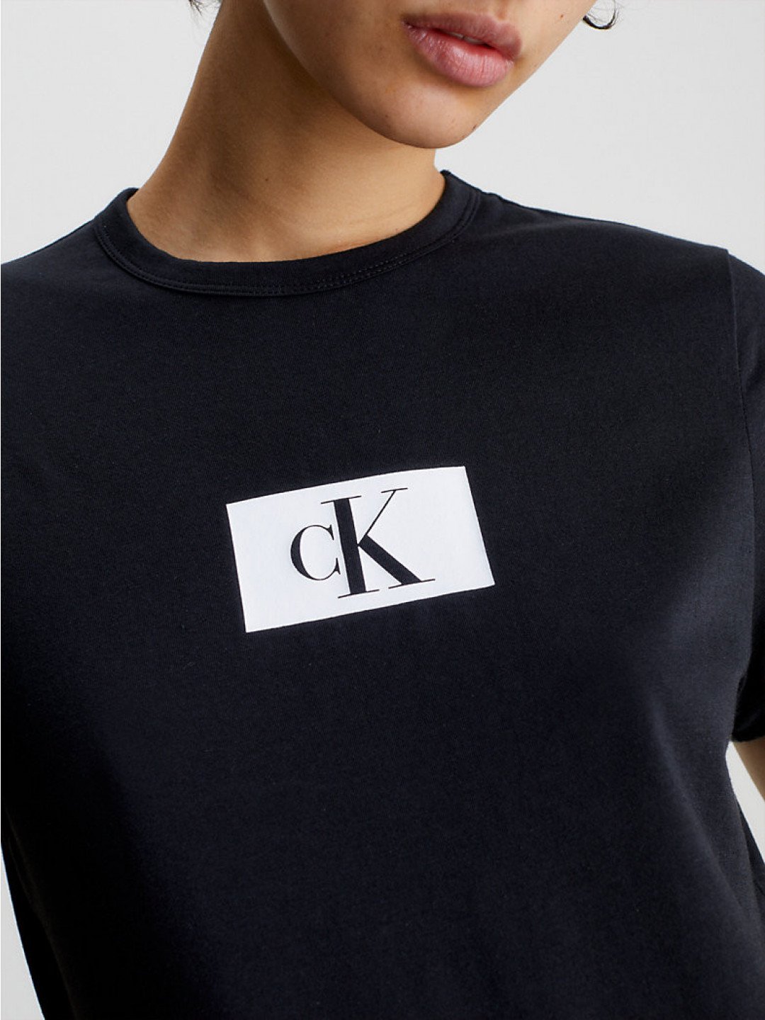 Dámské tričko CK96 000QS6945E UB1 černá – Calvin Klein L