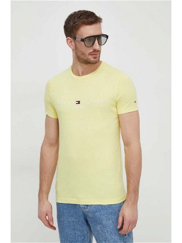 Bavlněné tričko Tommy Hilfiger žlutá barva s aplikací MW0MW11797