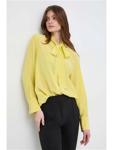 Hedvábná košile BOSS žlutá barva regular s vázaným výstřihem 50505934