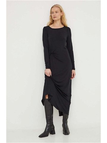 Šaty Bruuns Bazaar černá barva maxi