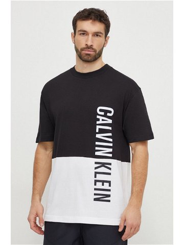Bavlněné plážové tričko Calvin Klein černá barva s potiskem KM0KM00999