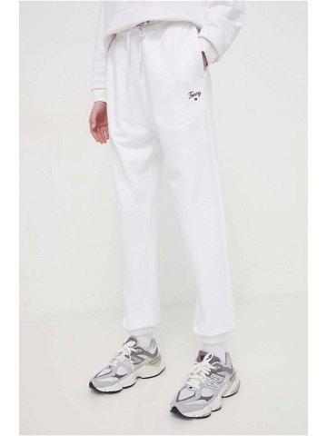 Bavlněné tepláky Tommy Jeans bílá barva DW0DW17771
