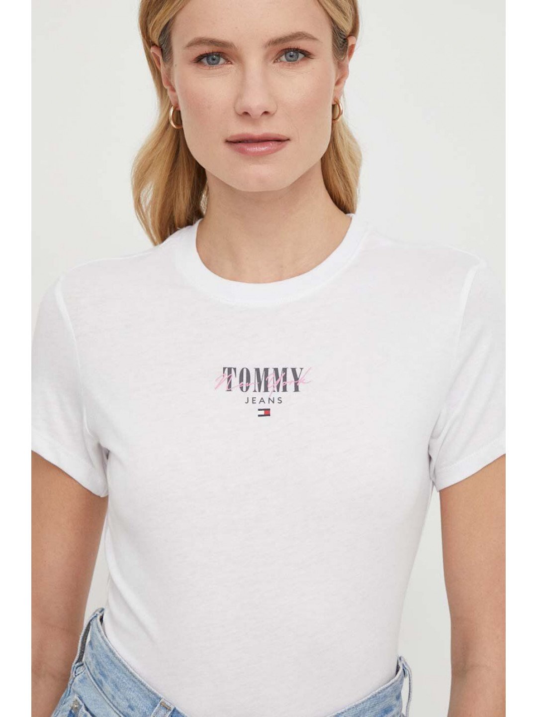Tričko Tommy Jeans bílá barva DW0DW17839