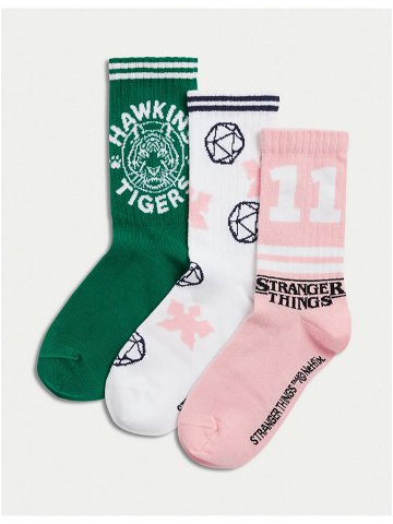 Sada tří párů holčičích ponožek v růžové bílé a zelené barvě s motivem Marks & Spencer Stranger Things