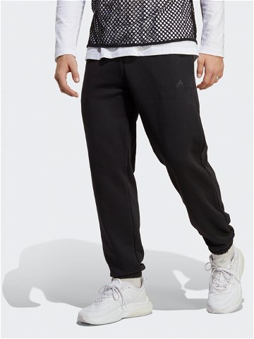 Adidas Teplákové kalhoty ALL SZN IC9770 Černá Regular Fit