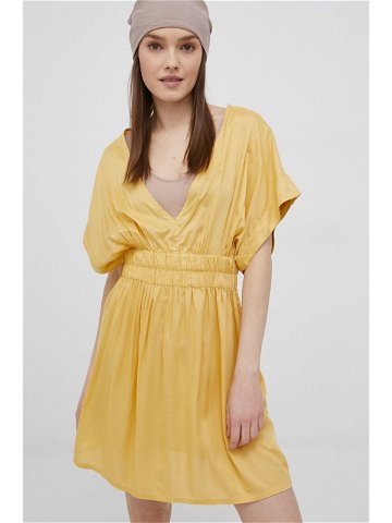 Šaty Roxy žlutá barva mini áčková