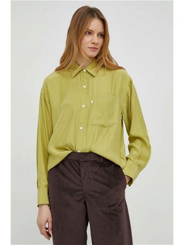 Hedvábné tričko Levi s zelená barva relaxed s klasickým límcem