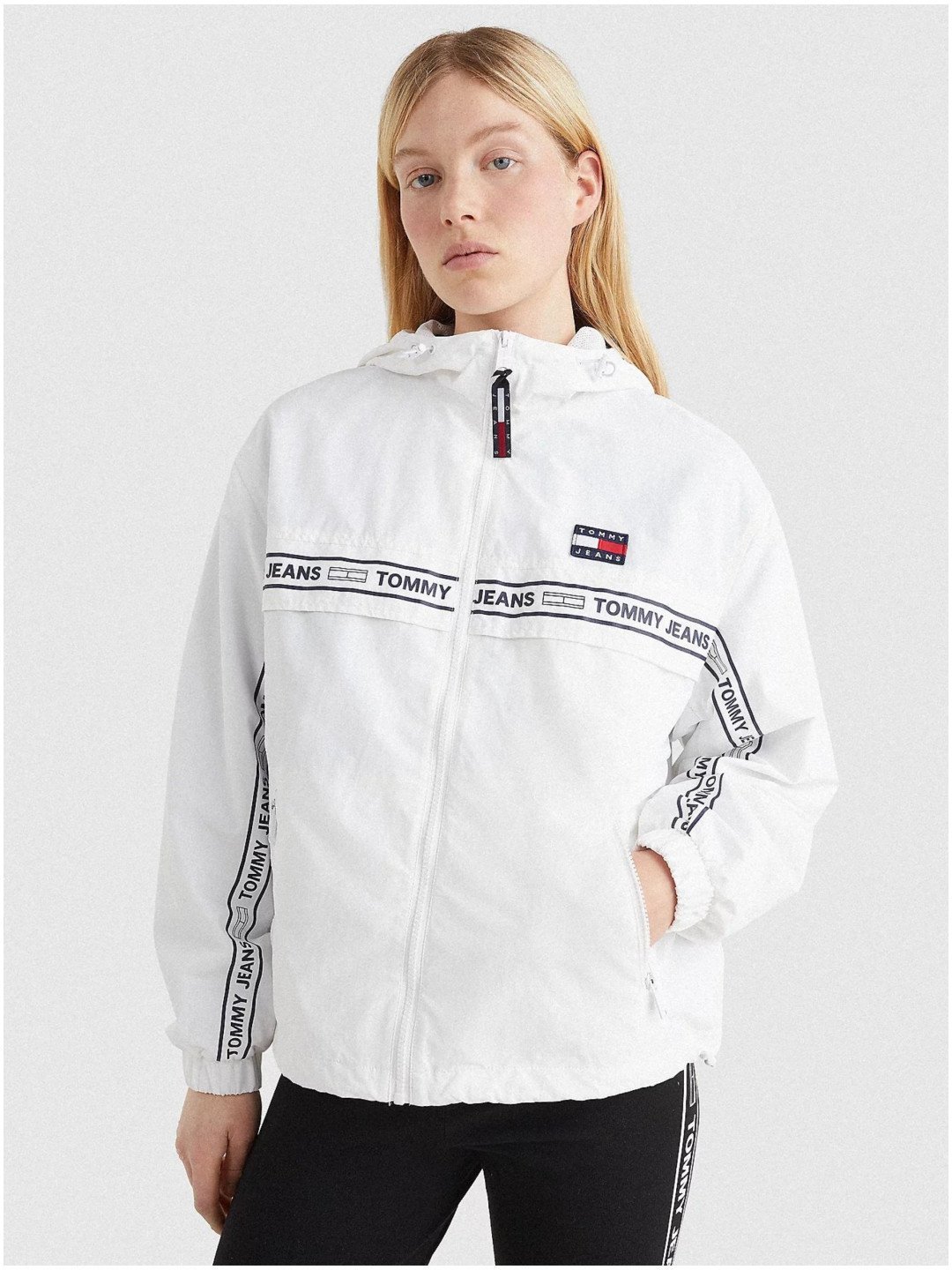 Bílá dámská vzorovaná lehká bunda s kapucí Tommy Jeans Chicago