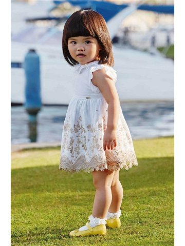 Dětské šaty s příměsí lnu Mayoral bílá barva mini